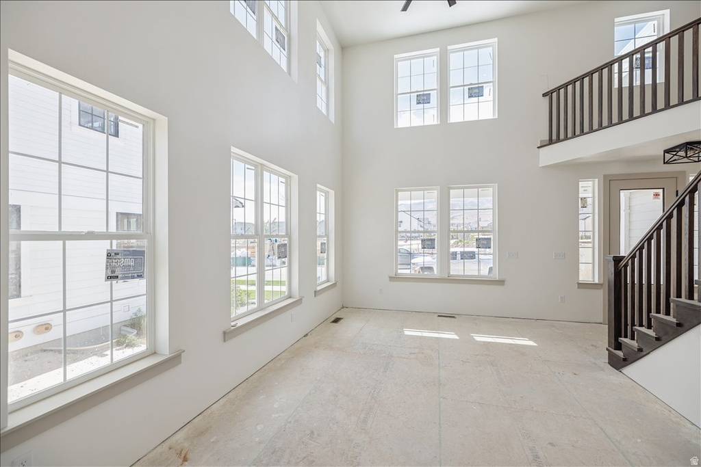 858 CAROLINE W DR photo 4