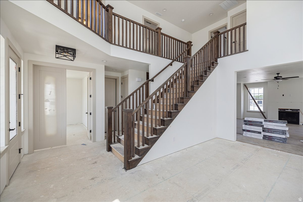 858 CAROLINE W DR photo 3