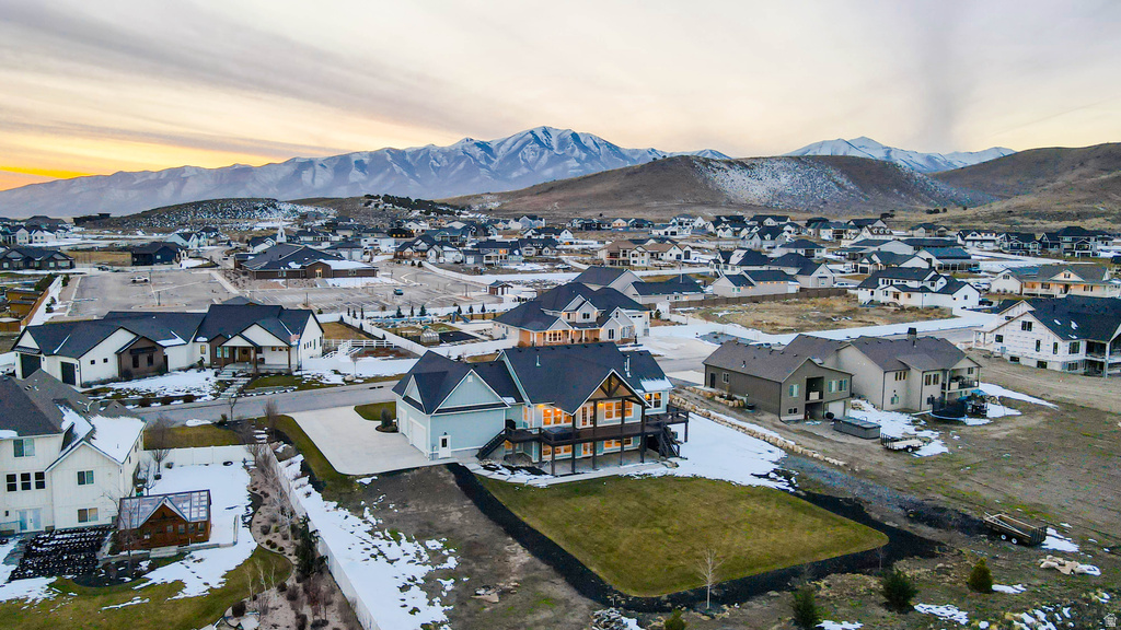 9712 N VANDE WAY #215 Eagle Mountain, UT 84005