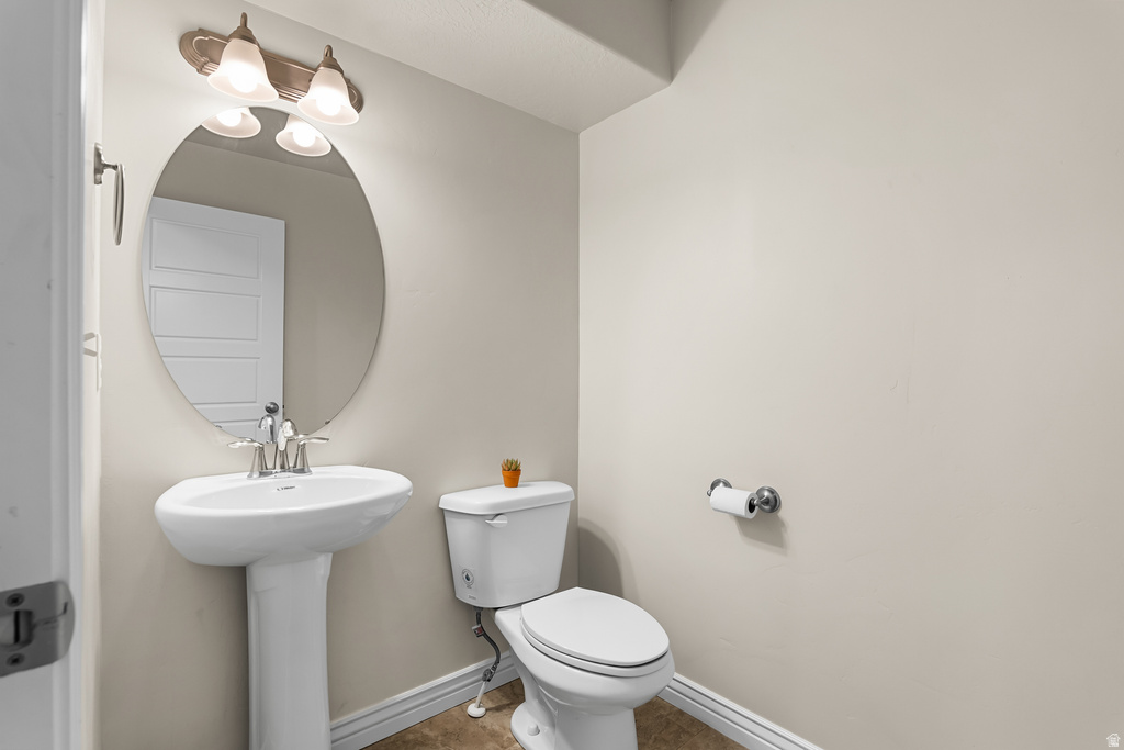 24 W APPLE SEED LN Santaquin, UT 84655