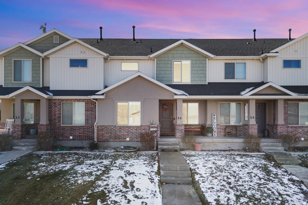 24 W APPLE SEED LN Santaquin, UT 84655