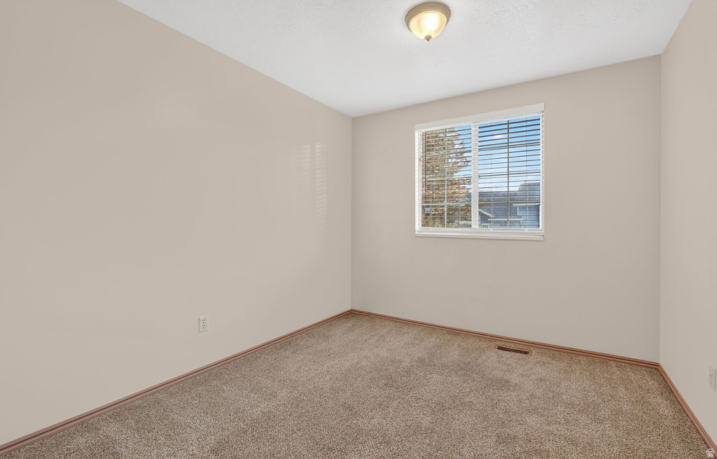 1561 E AMBLEWOOD LN Millcreek, UT 84124