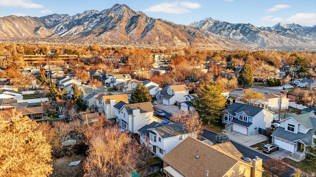 1561 E AMBLEWOOD LN Millcreek, UT 84124