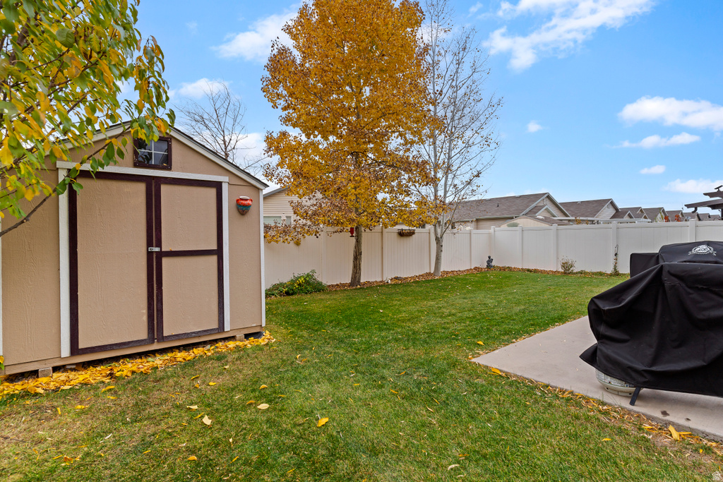 211 N BOSTON DR North Salt Lake, UT 84054