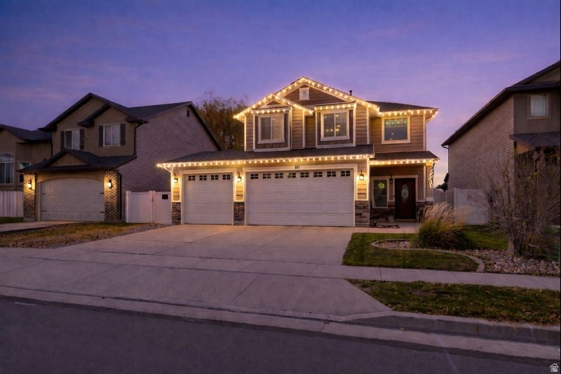 211 N BOSTON DR North Salt Lake, UT 84054