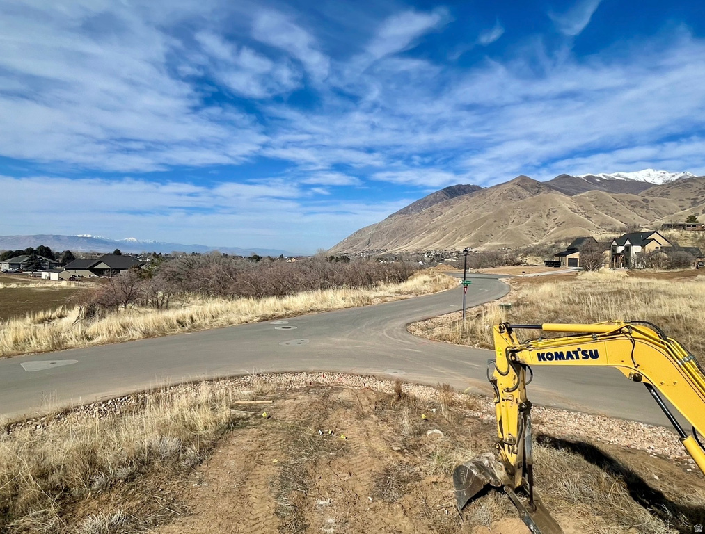 2056 E MAPLE HILLS LN Mapleton, UT 84664