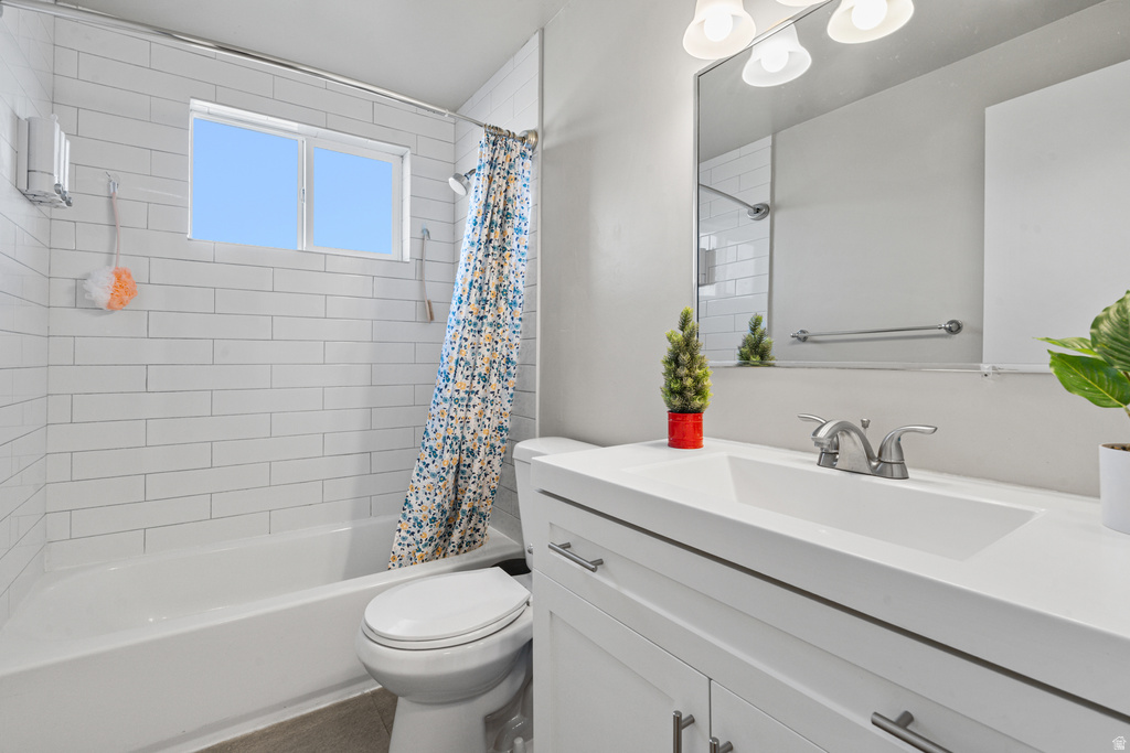 652 W GARDENIA DR Midvale, UT 84047