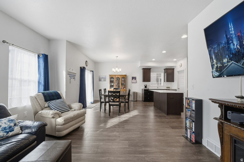 1683 S HAVEN PKWY West Haven, UT 84401