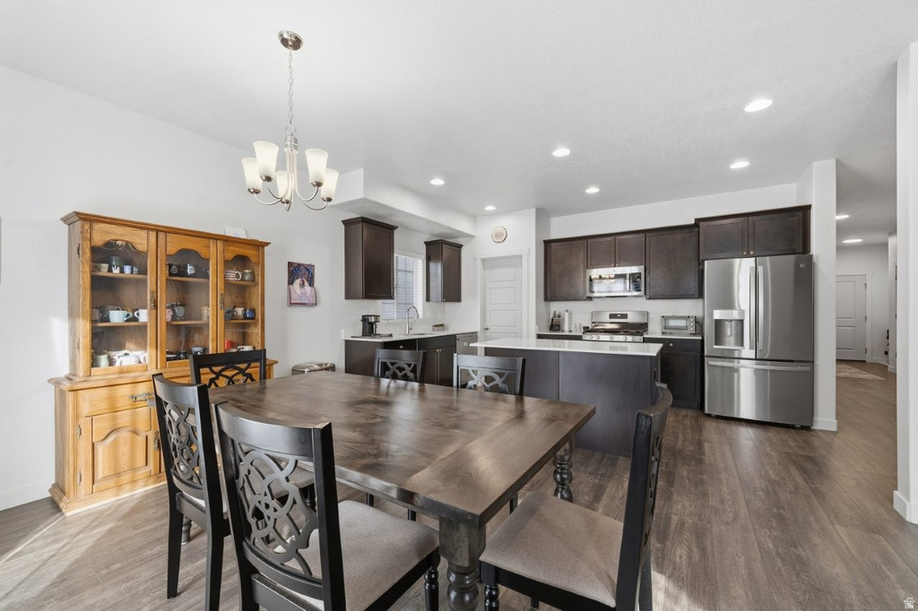 1683 S HAVEN PKWY West Haven, UT 84401