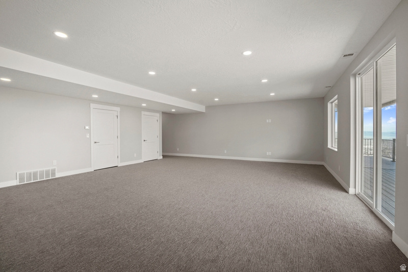 2275 E MEADOWLARK LN North Logan, UT 84341