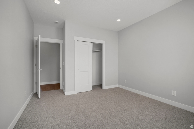 2275 E MEADOWLARK LN North Logan, UT 84341