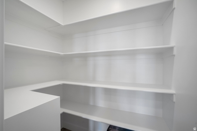 2275 E MEADOWLARK LN North Logan, UT 84341