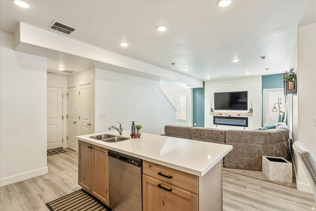 4252 W ANASAZI PARK CT Riverton, UT 84096