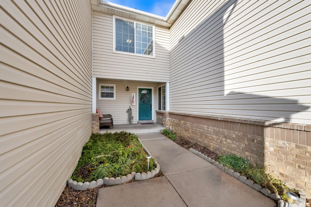 56 W 200 N Centerville, UT 84014