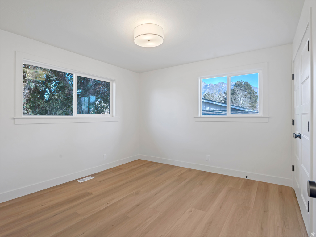 2095 E ROLLING KNOLLS WAY Salt Lake City, UT 84121