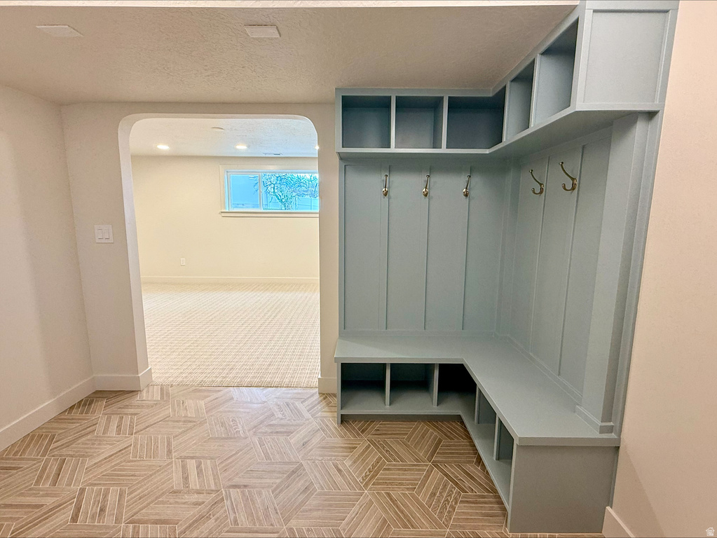 2095 E ROLLING KNOLLS WAY Salt Lake City, UT 84121