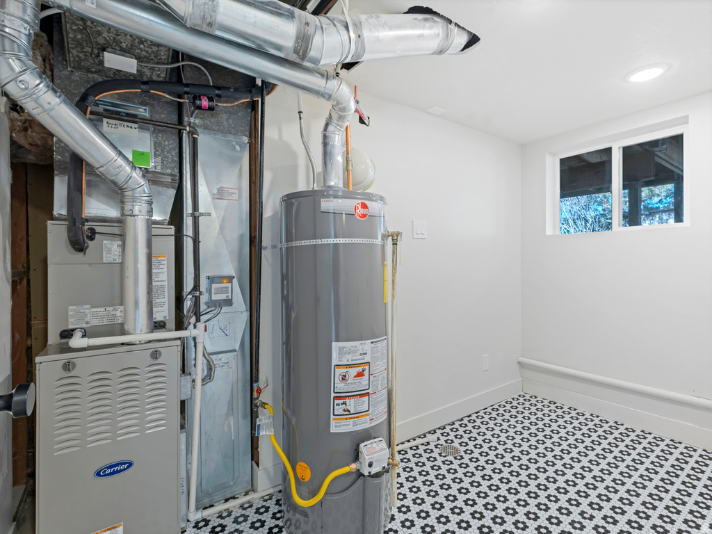 2095 E ROLLING KNOLLS WAY Salt Lake City, UT 84121