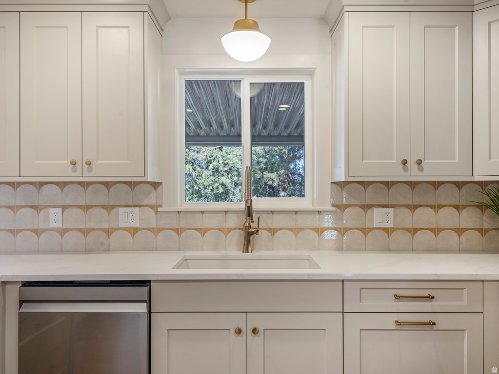 2095 E ROLLING KNOLLS WAY Salt Lake City, UT 84121