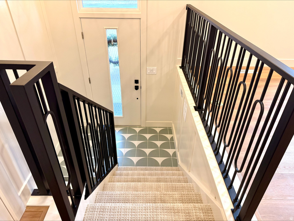 2095 E ROLLING KNOLLS WAY Salt Lake City, UT 84121