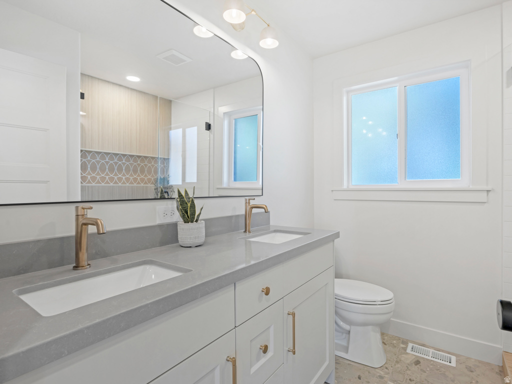 2095 E ROLLING KNOLLS WAY Salt Lake City, UT 84121