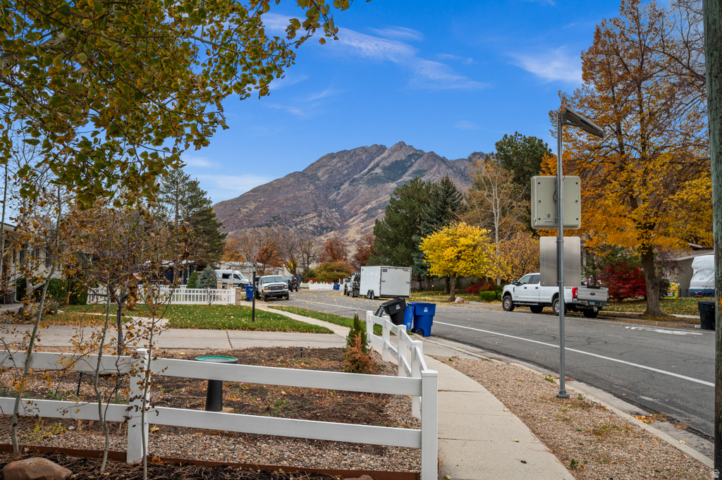 2095 E ROLLING KNOLLS WAY Salt Lake City, UT 84121