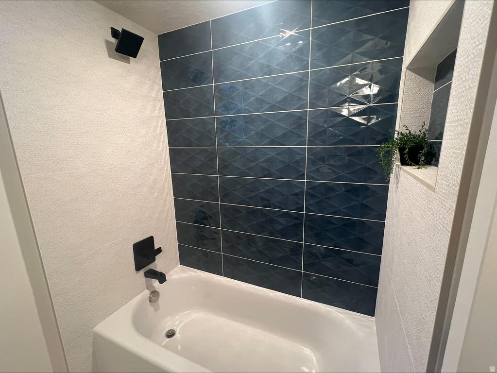 2095 E ROLLING KNOLLS WAY Salt Lake City, UT 84121