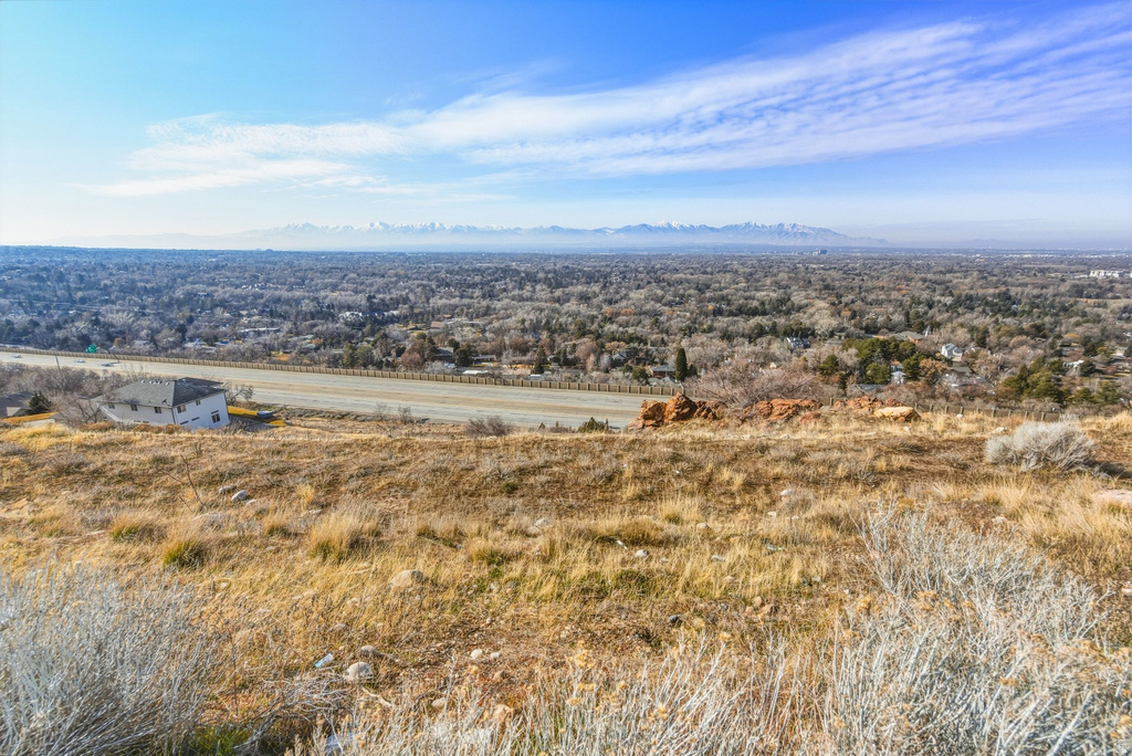 5560 S WASATCH BLVD Holladay, UT 84124