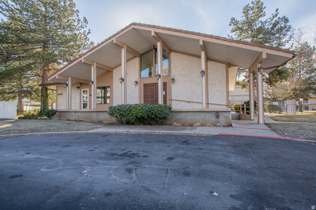 1460 E HIGHLAND COVE LN #124 Millcreek, UT 84106