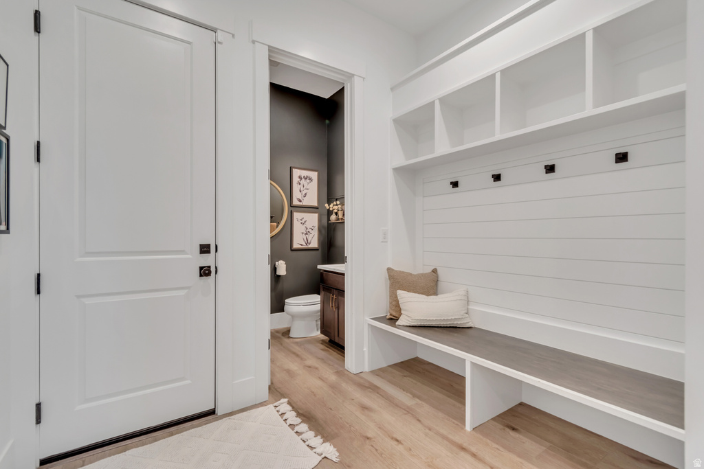 1701 W OAKRIDGE CIR Lehi, UT 84043