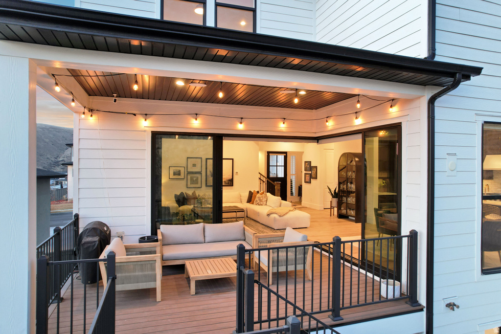 1701 W OAKRIDGE CIR Lehi, UT 84043