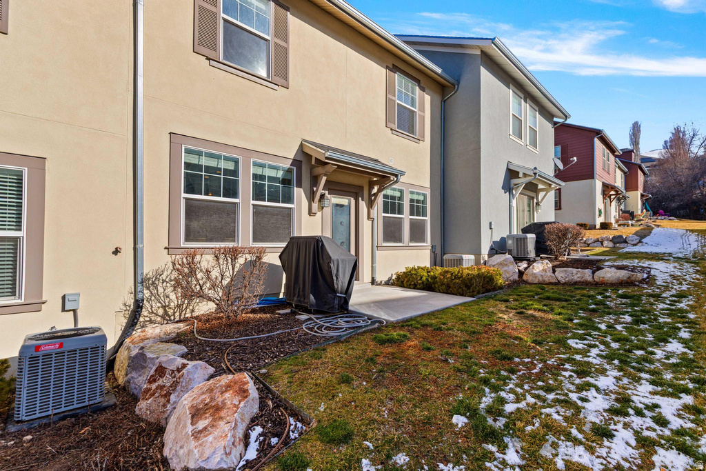 1540 E PRIMROSE LN Layton, UT 84040