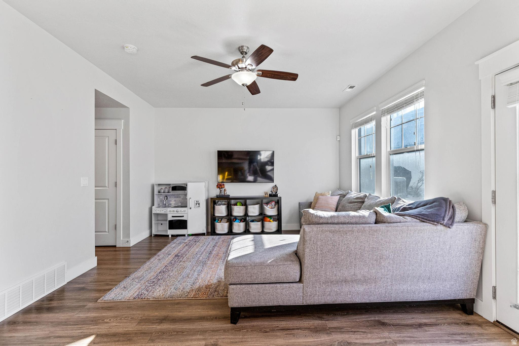 1540 E PRIMROSE LN Layton, UT 84040