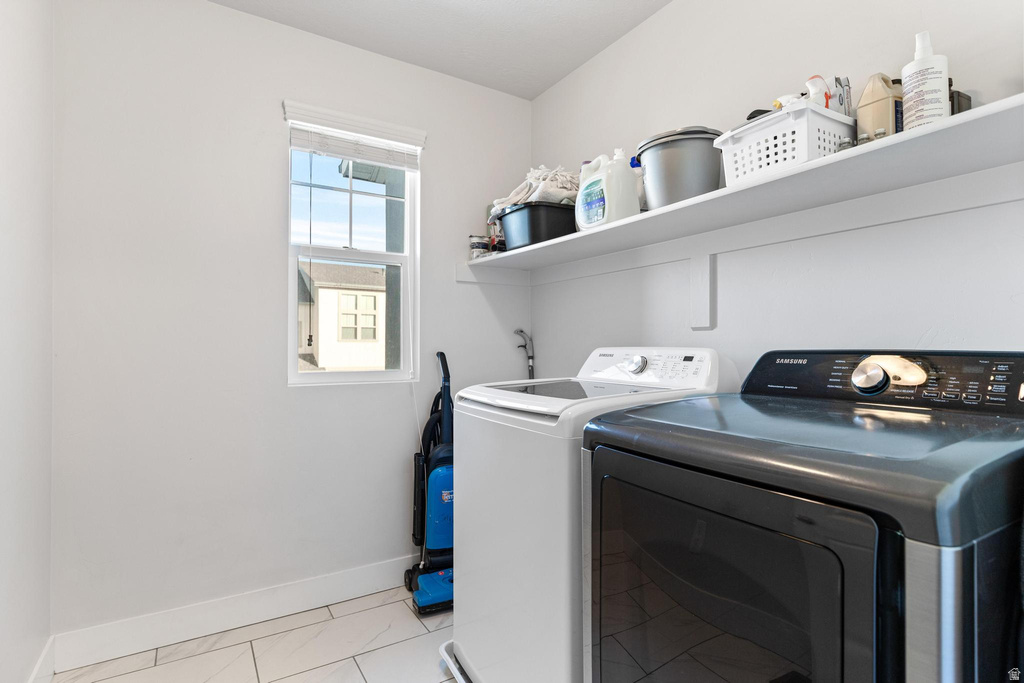 1540 E PRIMROSE LN Layton, UT 84040