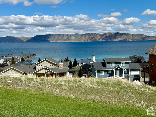 888 N NEWBURG DR #UNIT 1 Garden City, UT 84028