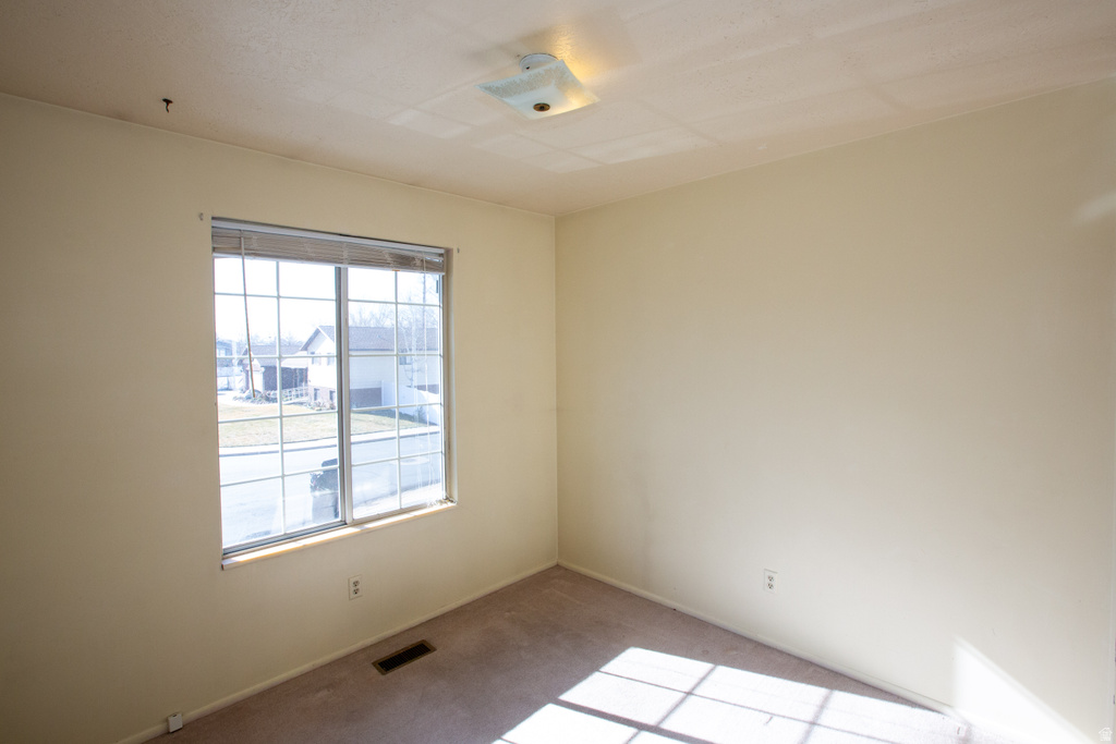 680 W 2350 N West Bountiful, UT 84087