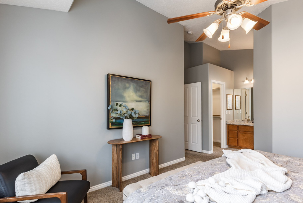 4594 S RED SAGE CT Salt Lake City, UT 84107