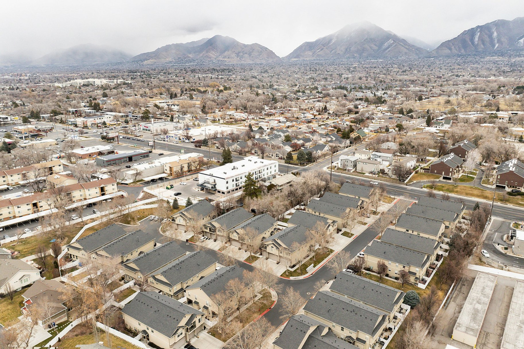 4594 S RED SAGE CT Salt Lake City, UT 84107