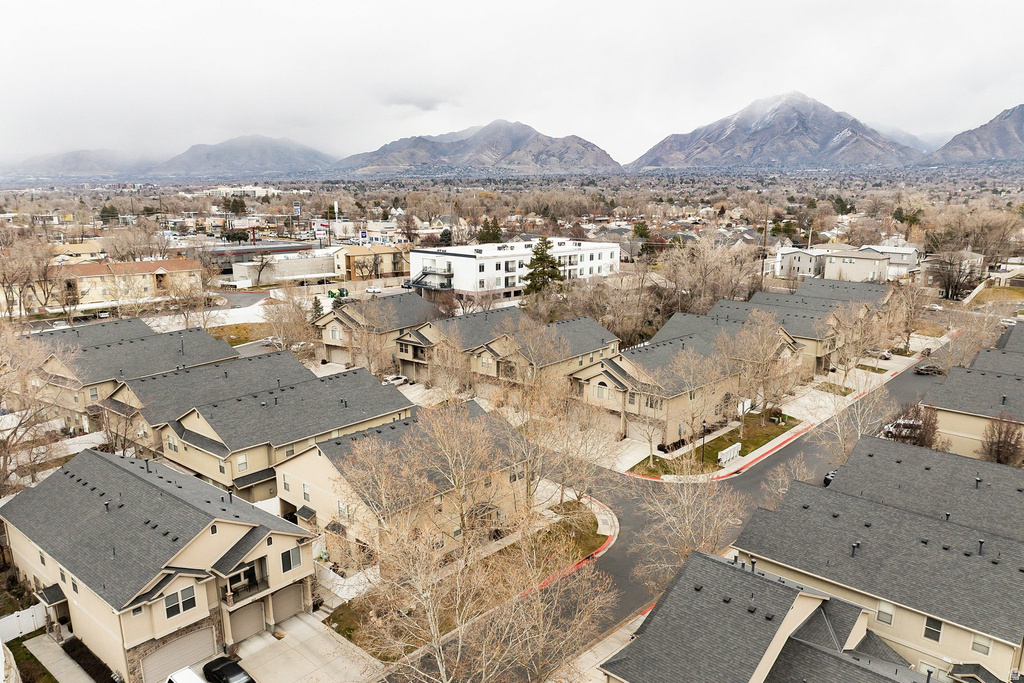 4594 S RED SAGE CT Salt Lake City, UT 84107