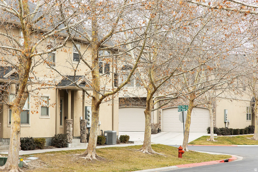 4594 S RED SAGE CT Salt Lake City, UT 84107