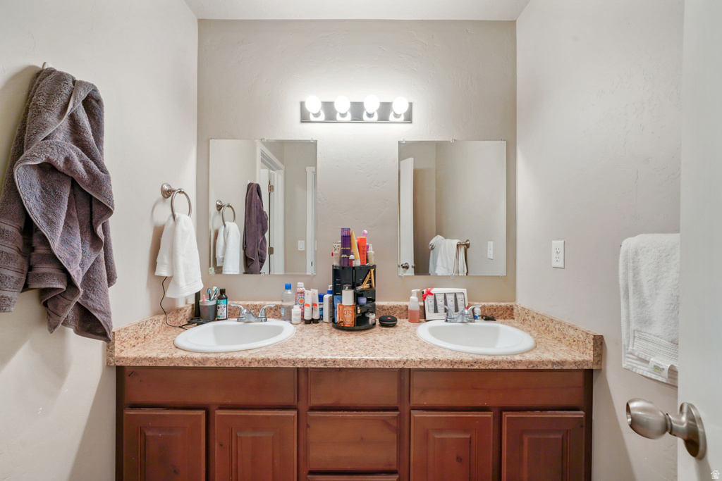 197 N 725 E Vineyard, UT 84059