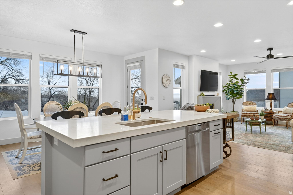 1390 E ORCHARD RIDGE LN Kaysville, UT 84037