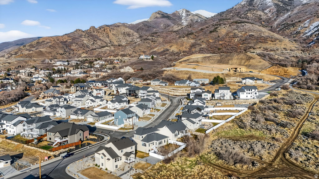 1390 E ORCHARD RIDGE LN Kaysville, UT 84037