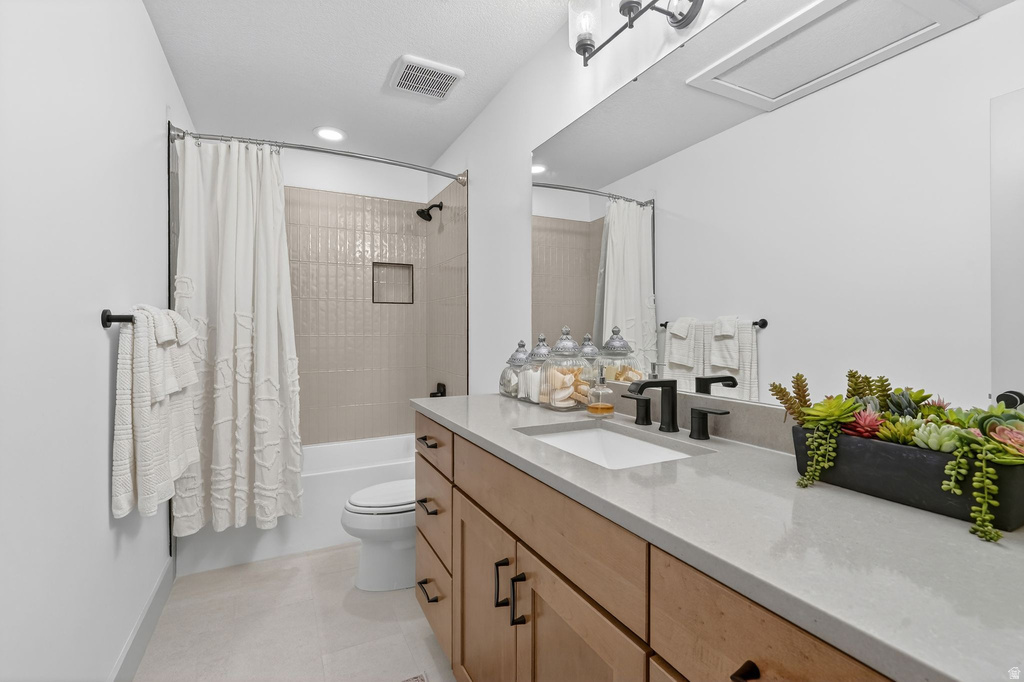 1390 E ORCHARD RIDGE LN Kaysville, UT 84037