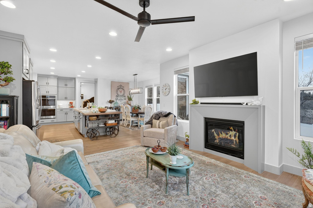 1390 E ORCHARD RIDGE LN Kaysville, UT 84037