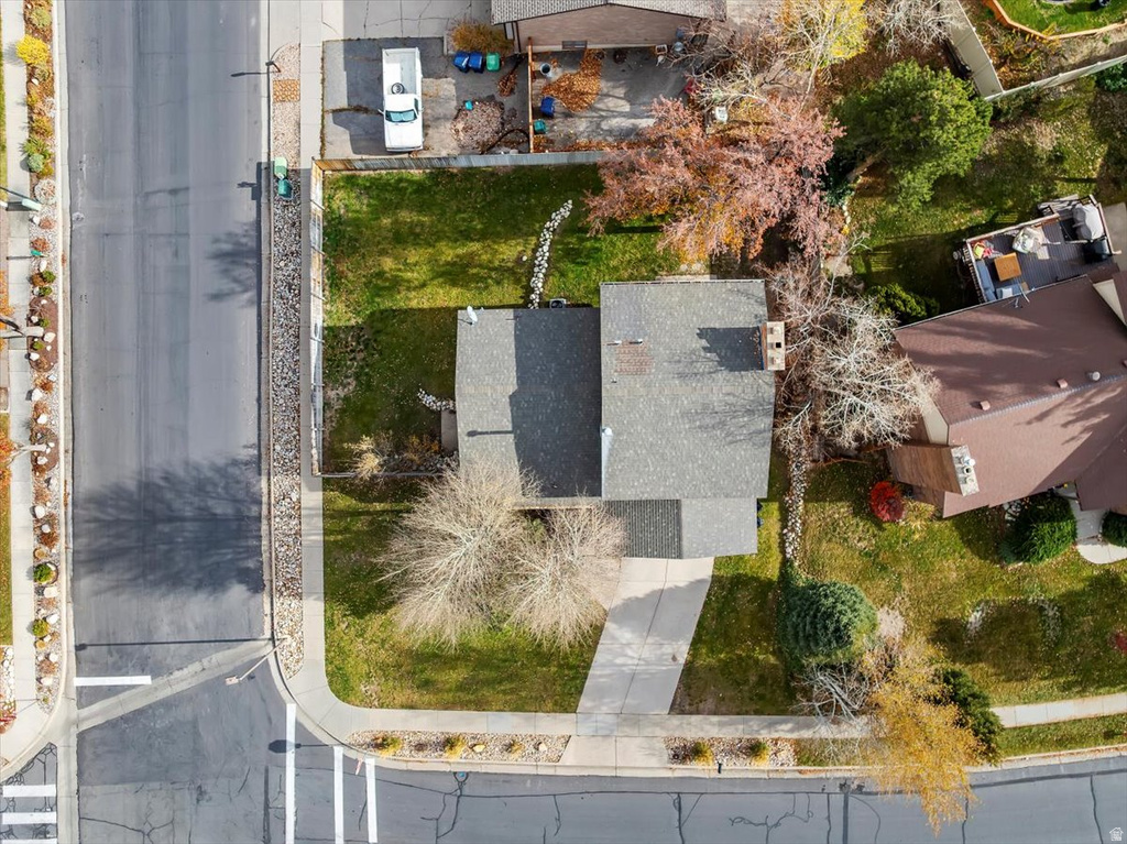 8931 S QUAIL HOLLOW DR Sandy, UT 84093