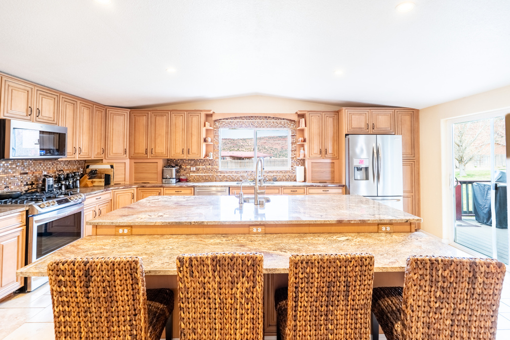 69 E CORONADO LN Moab, UT 84532