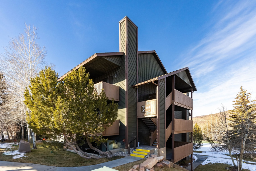 6915 N 2200 W #6C Park City, UT 84098