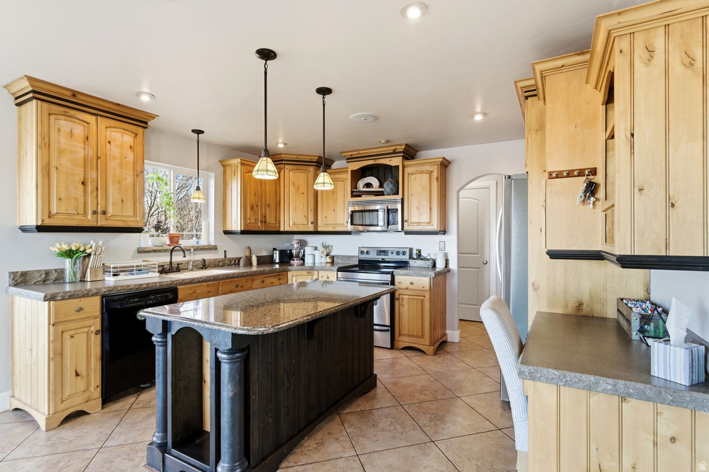 75 S HILLSIDE DR Elk Ridge, UT 84651