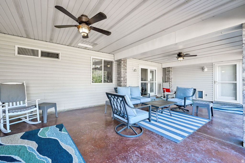 3139 N PELICAN DR Farr West, UT 84404