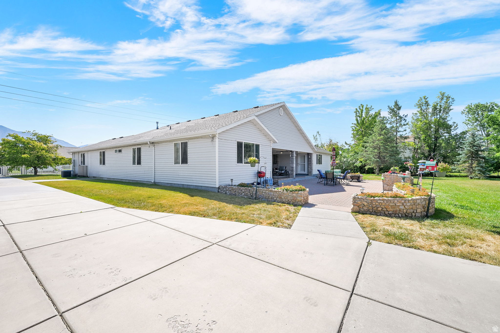 3139 N PELICAN DR Farr West, UT 84404